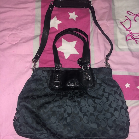 Black coach purse - Picture 2 of 7